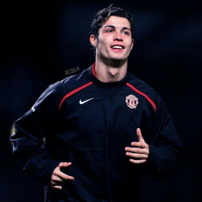 打破小贝纪录，布鲁日前锋福布斯是欧冠对巴萨传射最年轻球员（超越贝克汉姆！布鲁日前锋福布斯成欧冠对阵巴萨最年轻传射球员）