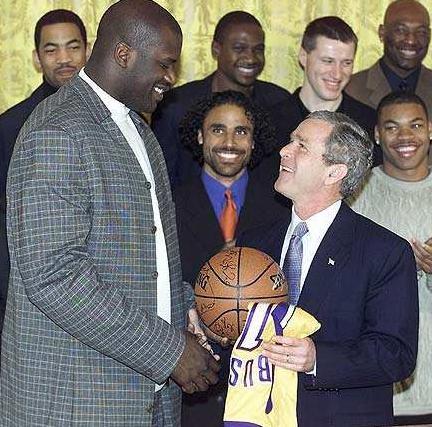 瓦拉内：去皇马前齐达内亲自给我打了电话；穆里尼奥很有魅力（瓦拉内回忆：加盟皇马前接到齐达内亲电，称穆里尼奥极具魅力）