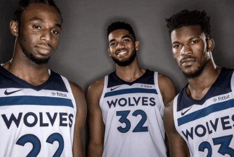 吾米提江：看到冠军奖杯，还是觉得一点也不累、一切都值得（吾米提江：捧起冠军奖杯那一刻，所有疲惫都不算，一切付出都值得）