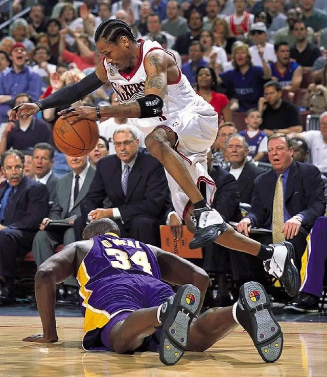 前意甲裁判：索扎不应该执法米兰德比，VAR的选择也有问题（前意甲裁判：米兰德比不应由索扎执法，VAR人选同样有问题）