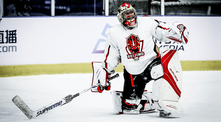 法兰克福在德甲稳居上游（法兰克福稳居德甲前列）