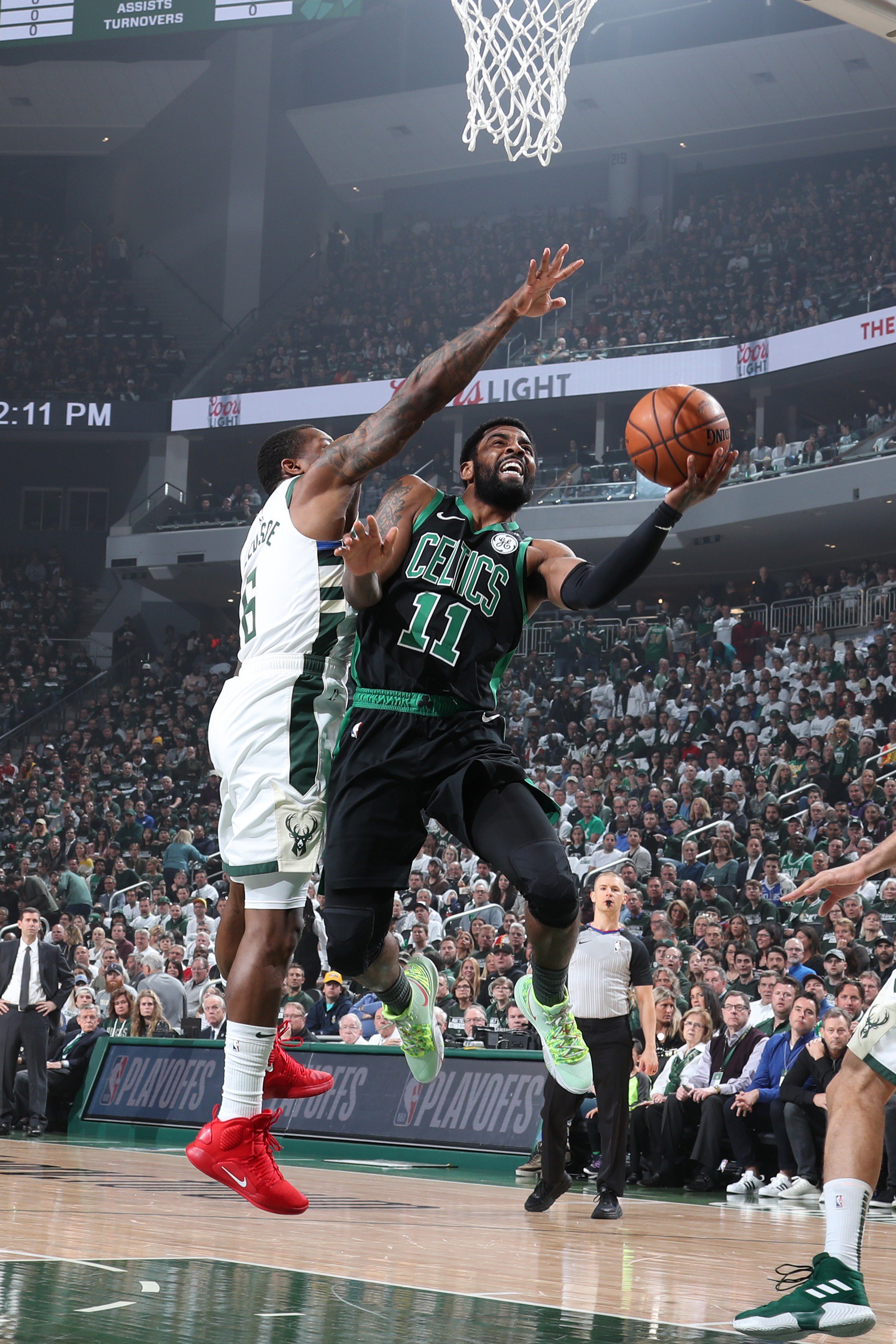 皇马齐达内战术显效4-0取胜塞尔塔（齐达内战术奏效，皇马4-0完胜塞尔塔）