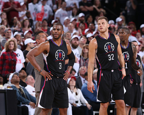 骑士对阵马刺内线狂轰80分，创下队史近29年纪录（骑士战马刺内线砍下80分，缔造球队近29年新纪录）